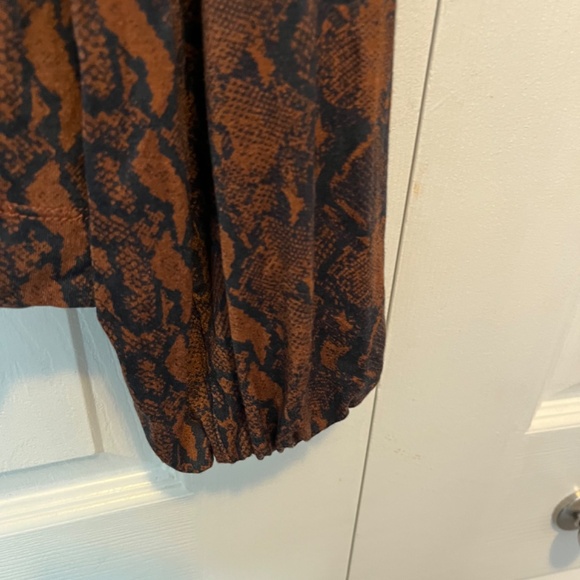 Contemparine size S snake print shirt - Picture 5 of 11